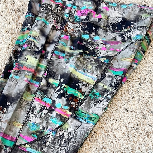 NEW Lululemon Fast Free High Rise Crop Leggings Paint Drift Multi 8 Pockets - Picture 12 of 14